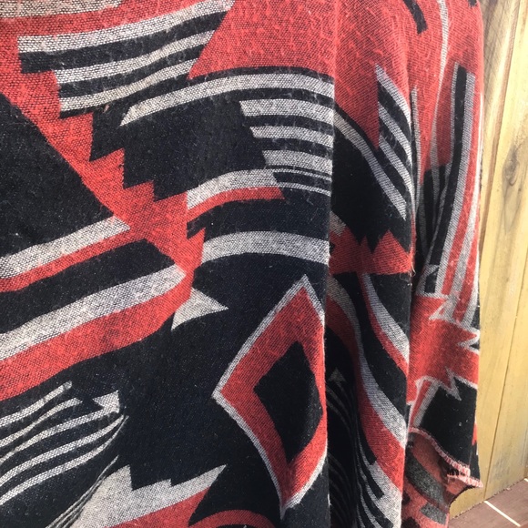 Women’s poncho/wrap. No label. One size - Picture 3 of 3
